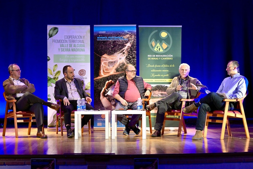 Expertos analizan en Abenójar el futuro de la minería