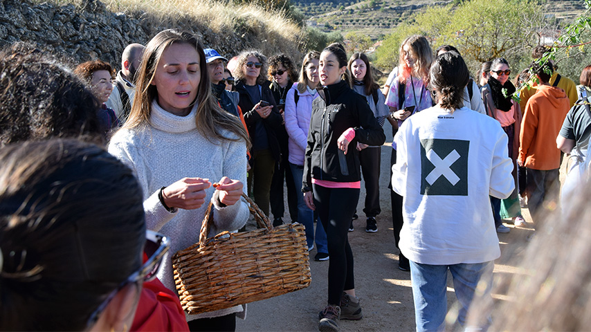 El programa Marcela de la Universidad de Castilla-La Mancha realiza una actividad turística sostenible en Carcelén (Albacete).