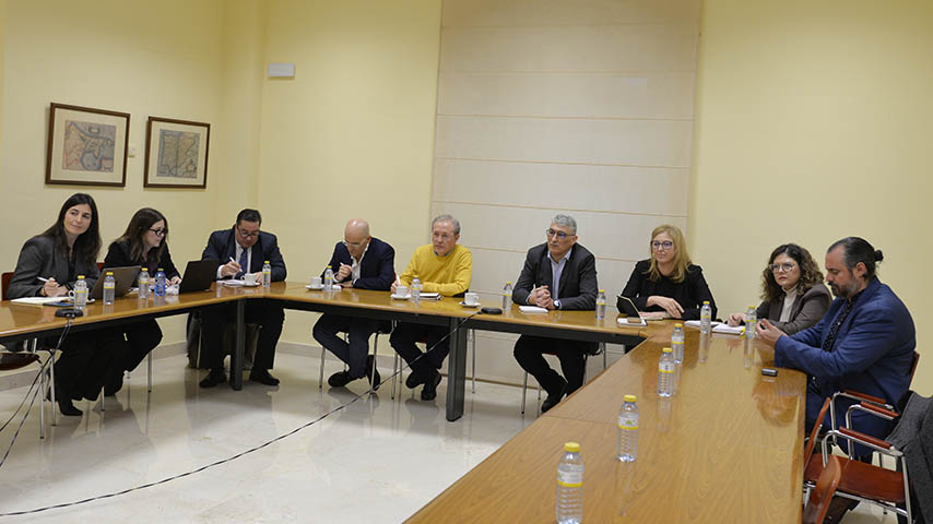 Reunión con empresas para presentar el nuevo máster dual en Matemáticas en el que trabaja la UCLM