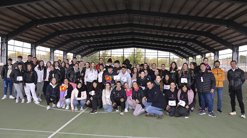 El Campus de Ciudad Real celebra una marcha contra la violencia machista encabezada por la atleta Gemma Arenas