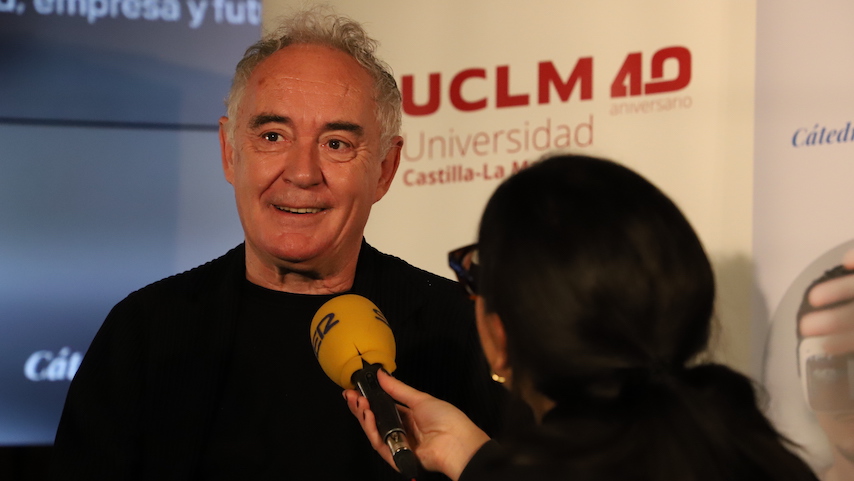 Ferran Adrià en el evento Conecta innovación de la Cátedra entre la UCLM y Telefónica.