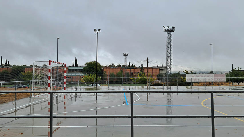 La UCLM inaugura una pista multideporte en Talavera de la Reina 