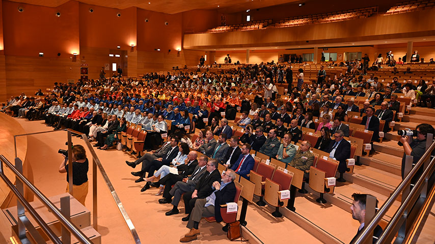 Asistentes al acto de apertura del curso